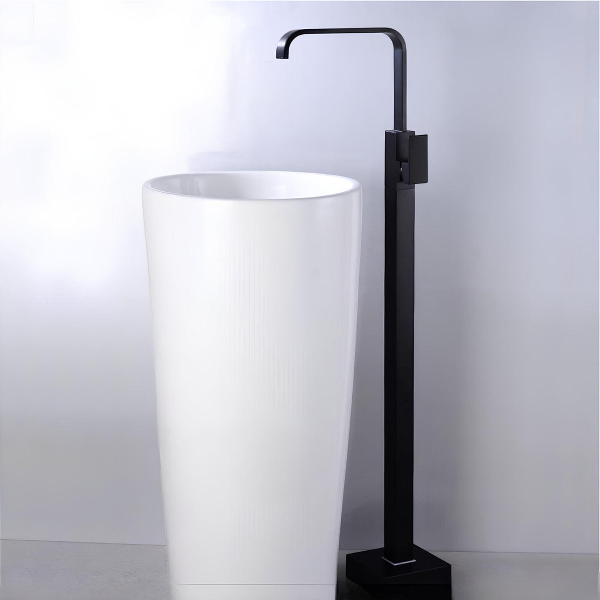 Torneira Banheiro de Piso Tall